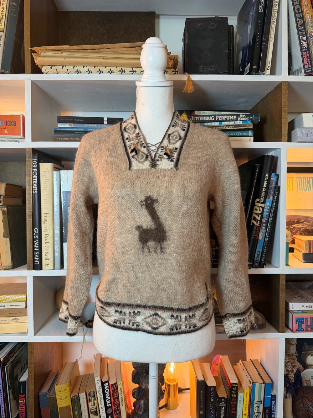 vintage Beige Alpaca-Patterned V-Neck Sweater